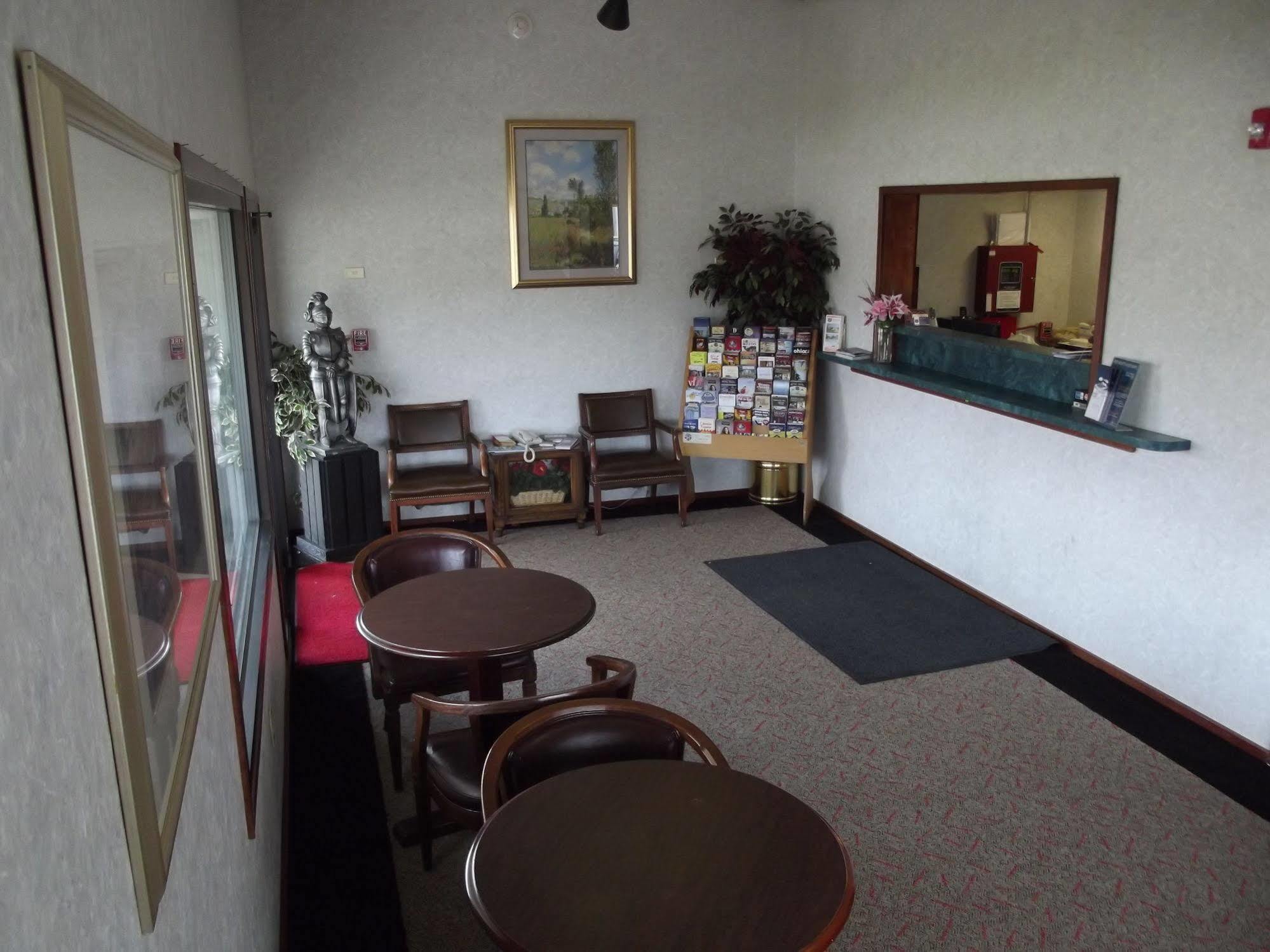 Knights Inn Cleveland/מקדוניה מראה חיצוני תמונה